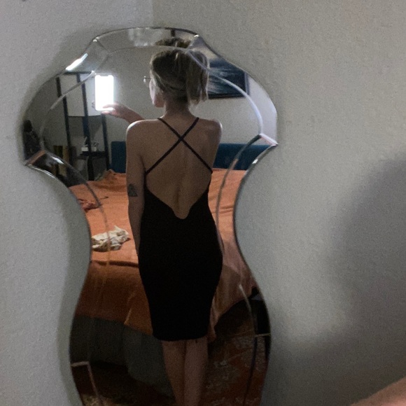 Plum backless midi dress - Picture 3 of 3